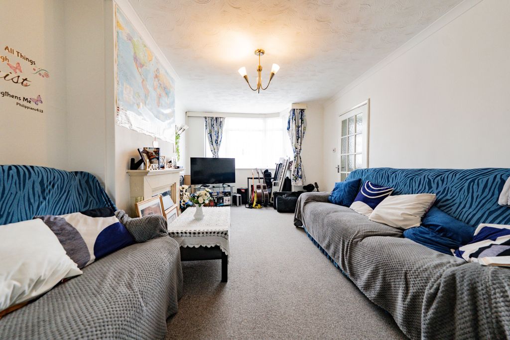 Property photo 2 of 18 Dsc00303