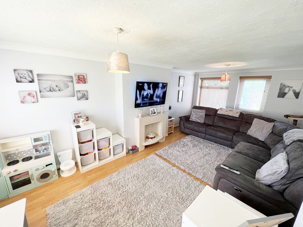 Property photo 2 of 8 Living Room