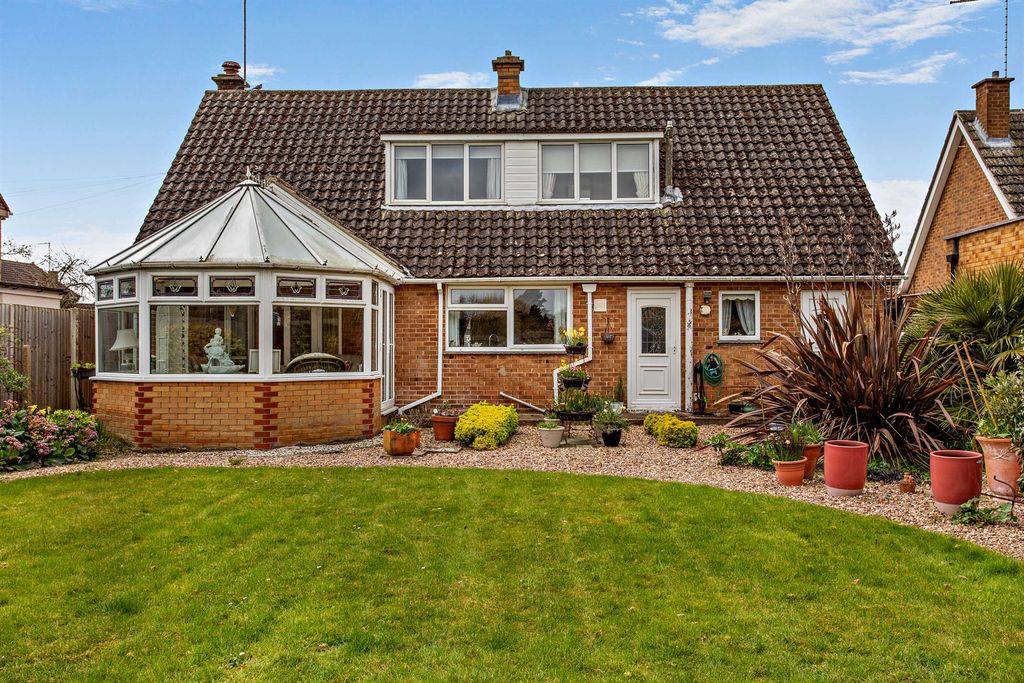 Property photo 2 of 13