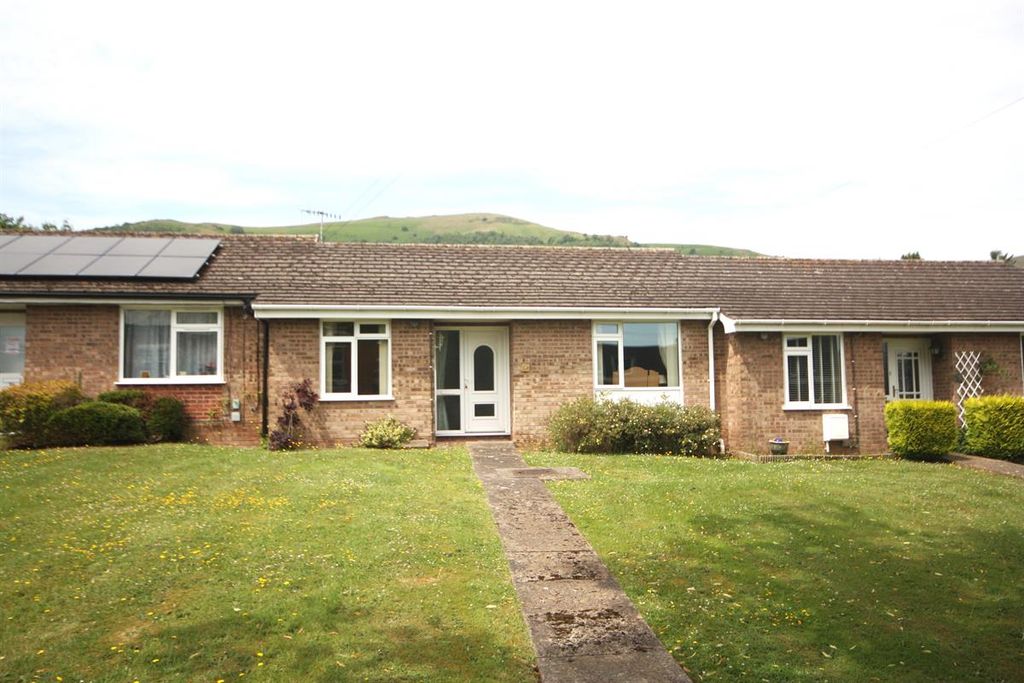 Property photo 1 of 17 Photo 1