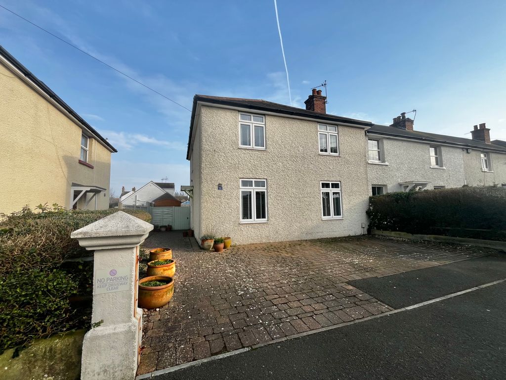 Property photo 1 of 28