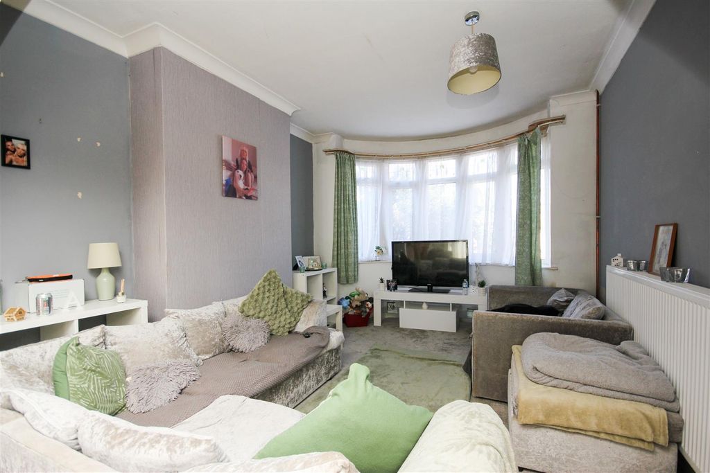 Property photo 2 of 18 Living 1.Jpg