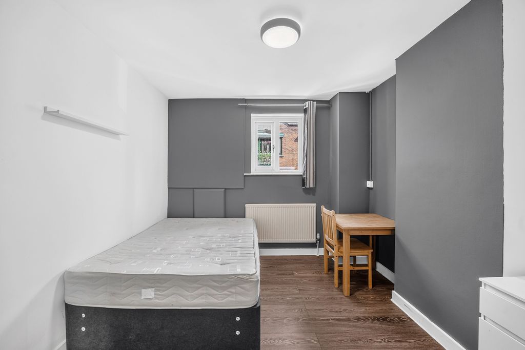 Property photo 2 of 9 Pbox-Img.Jpg