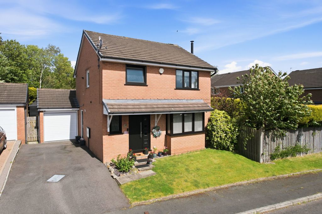 Property photo 1 of 52