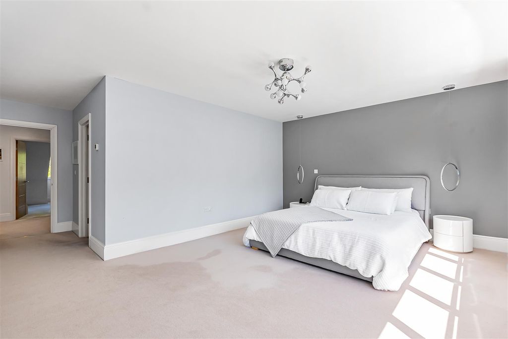 Additional image 20 of 4 bed detached house for saleBullocks Lane, Hertford SG13