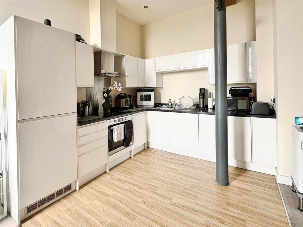 Property photo 3 of 6 Picture No. 04