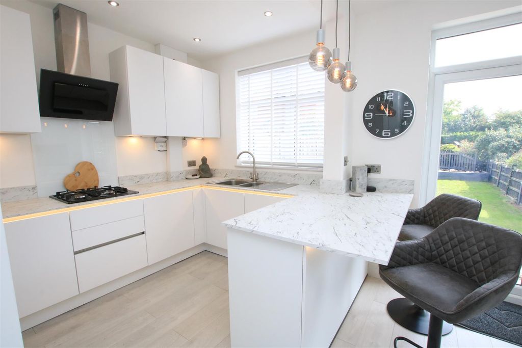 Property photo 2 of 26 Open Plan Living/ Dining/ Kitchen