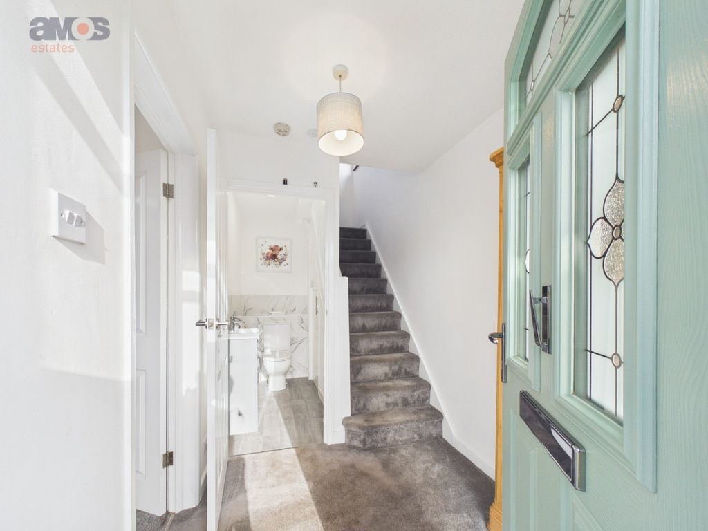 Property photo 2 of 22 5718003