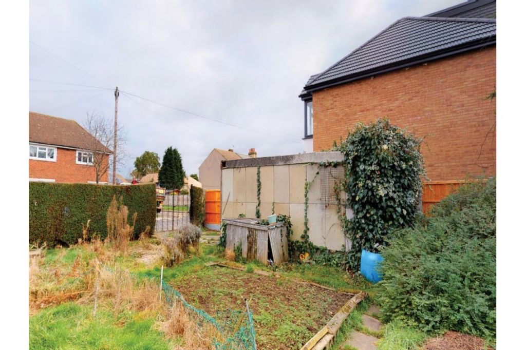 Property photo 2 of 5