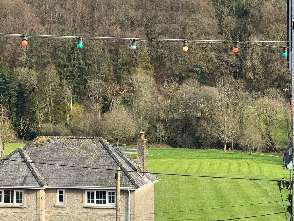 Property photo 3 of 29