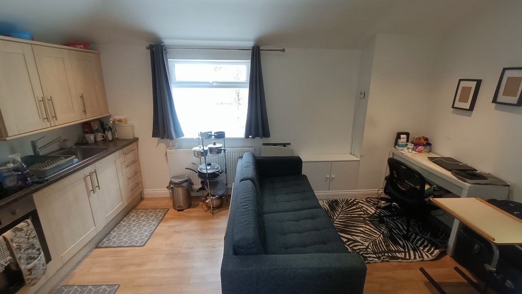 Property photo 2 of 9 5187471