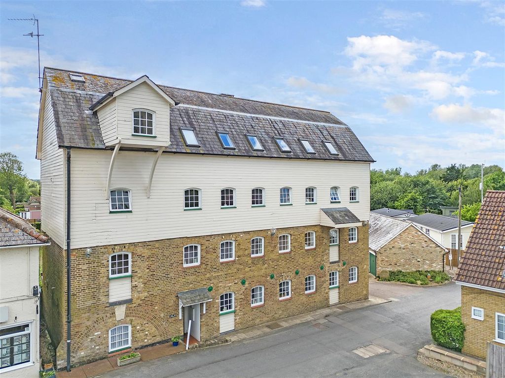 Property photo 1 of 35