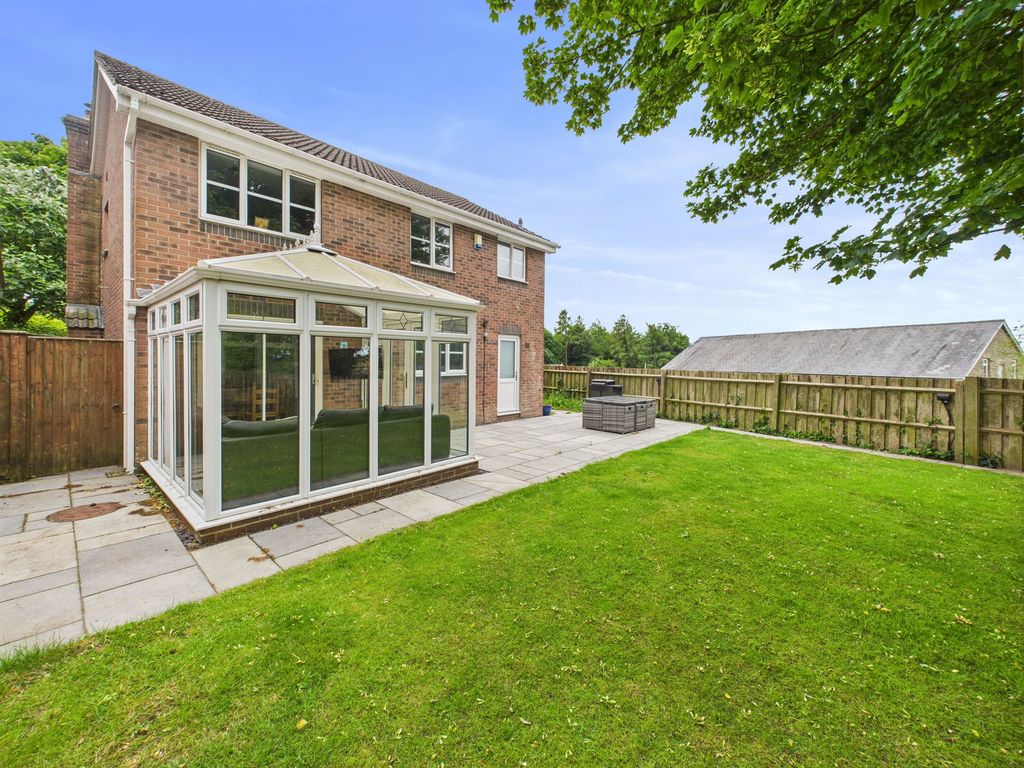 Property photo 2 of 21