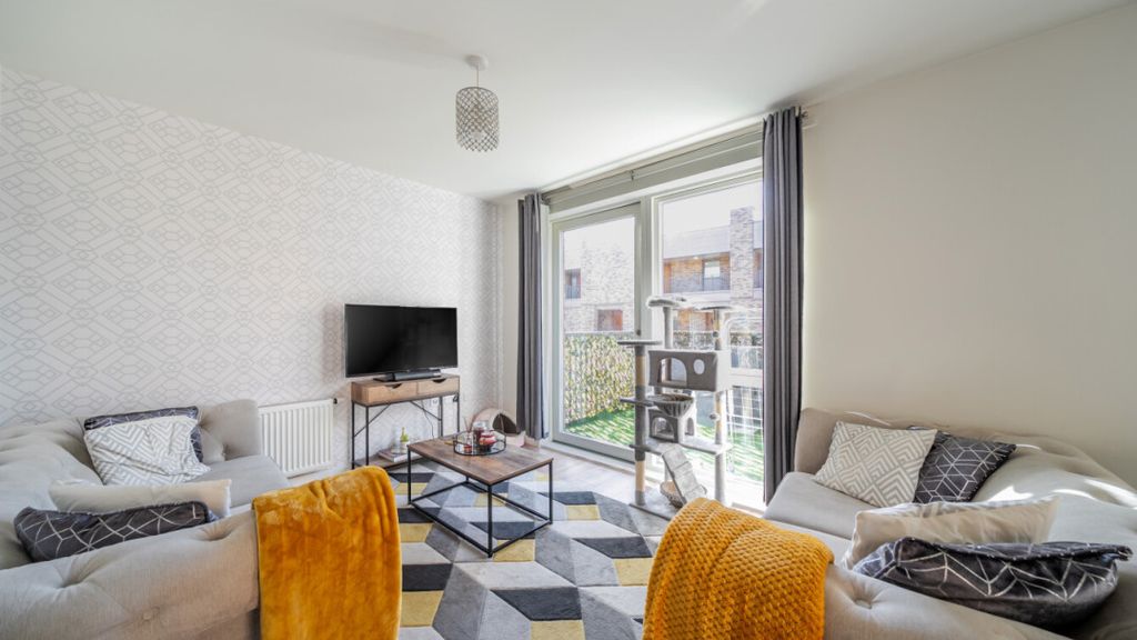 Property photo 3 of 16