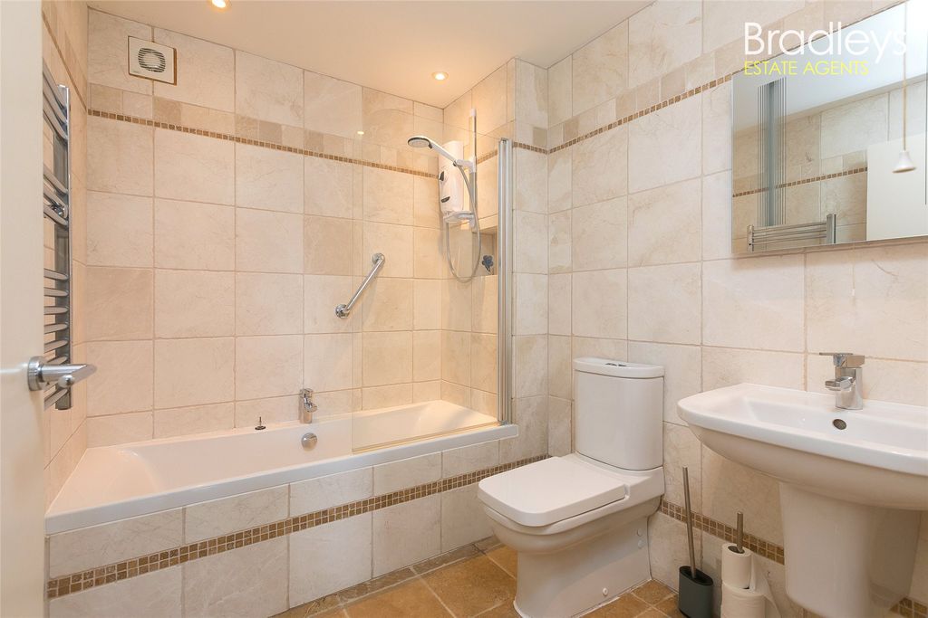 Additional image 10 of 1 bed flat for saleHarbour Court, Abbey Slip, Penzance, Cornwall TR18