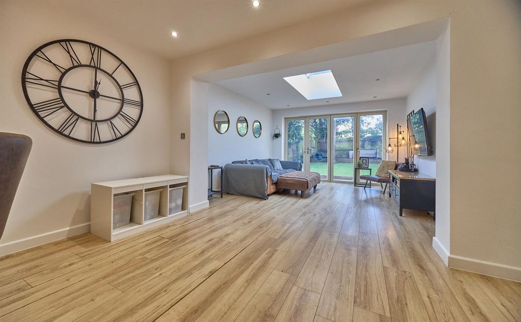 Property photo 3 of 13 42 Convent Drive Sg 6.Jpg