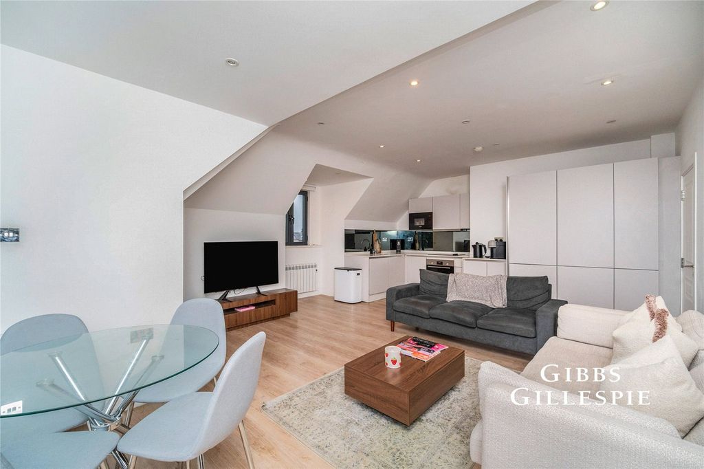 Property photo 1 of 16 Picture No. 02