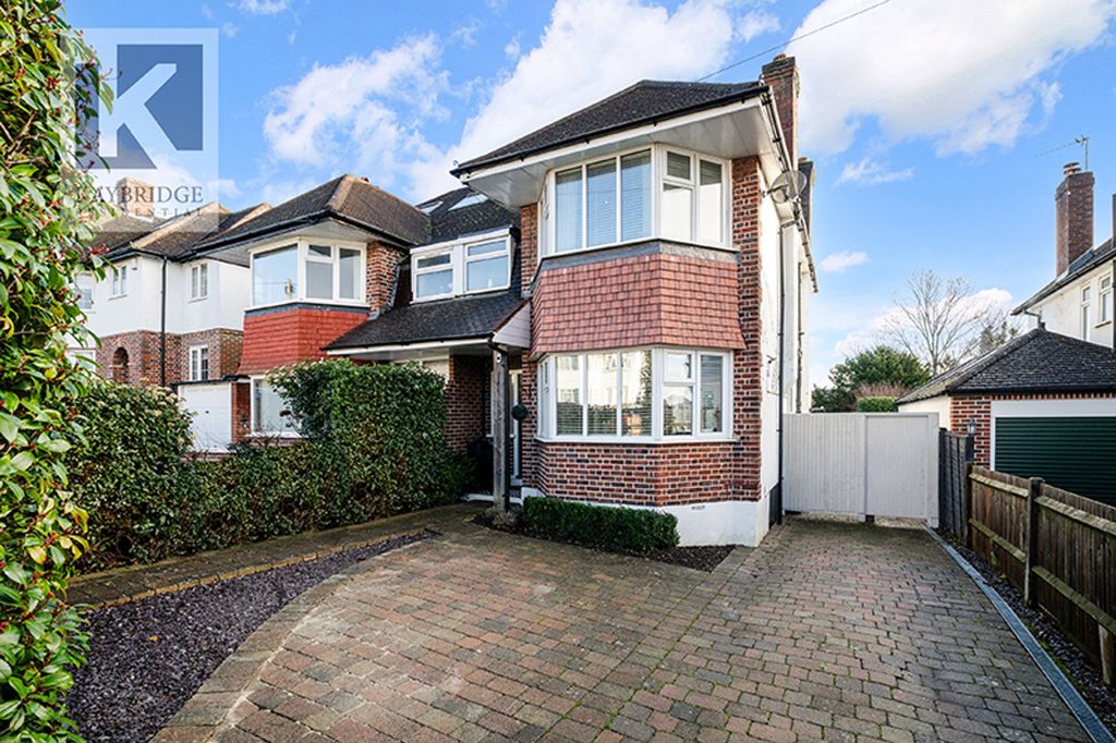 Property photo 1 of 18 Stoneleigh Park Road, Epsom - Kt19 0Qy