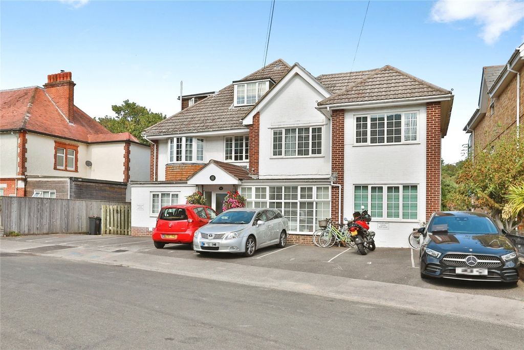 Property photo 1 of 15 Picture No. 18