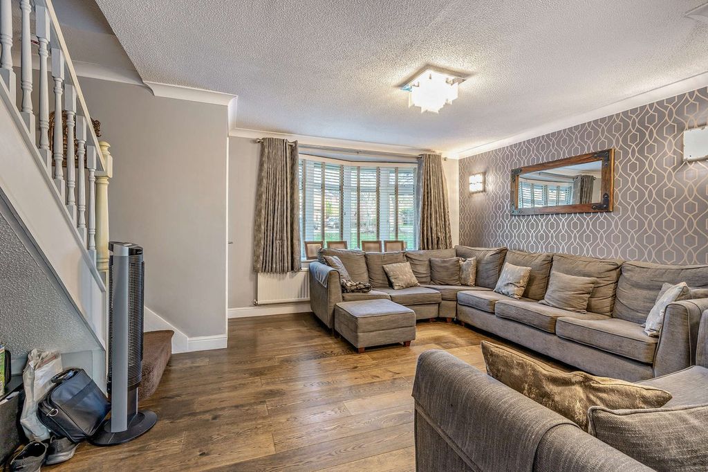 Property photo 2 of 22