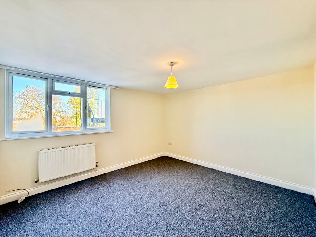 Property photo 2 of 7 Image