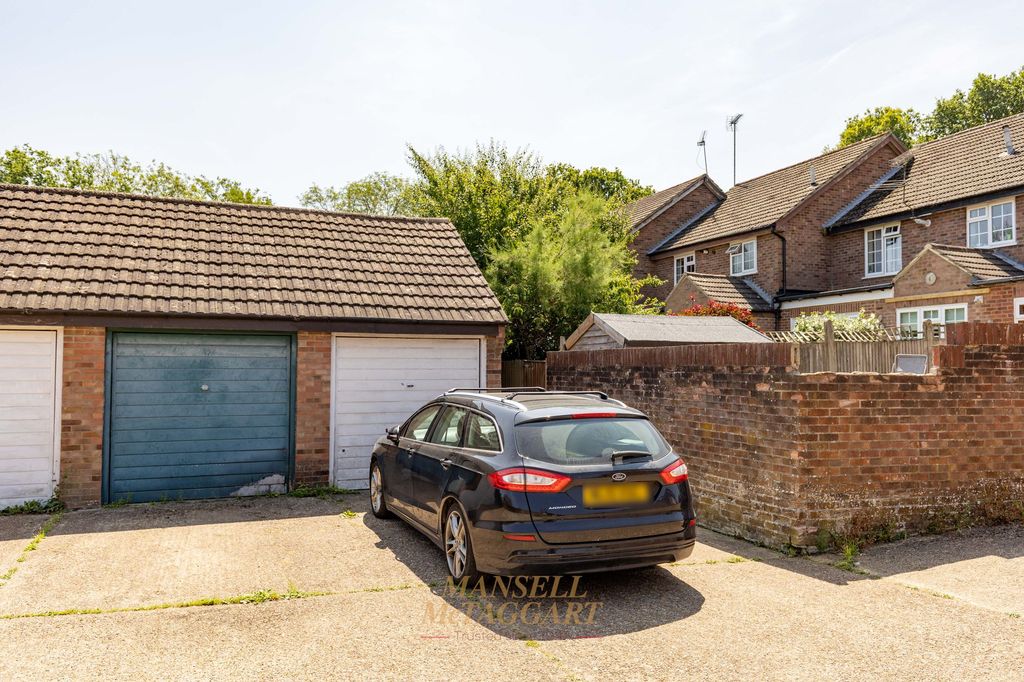 Property photo 2 of 15