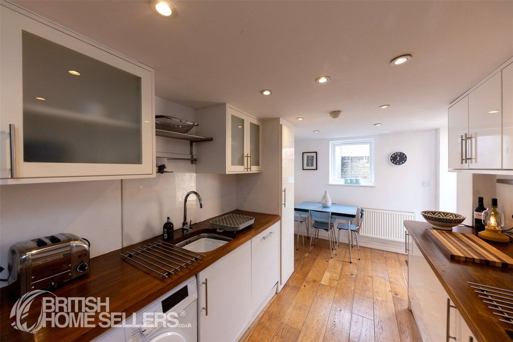 Property photo 2 of 10 Picture No. 07