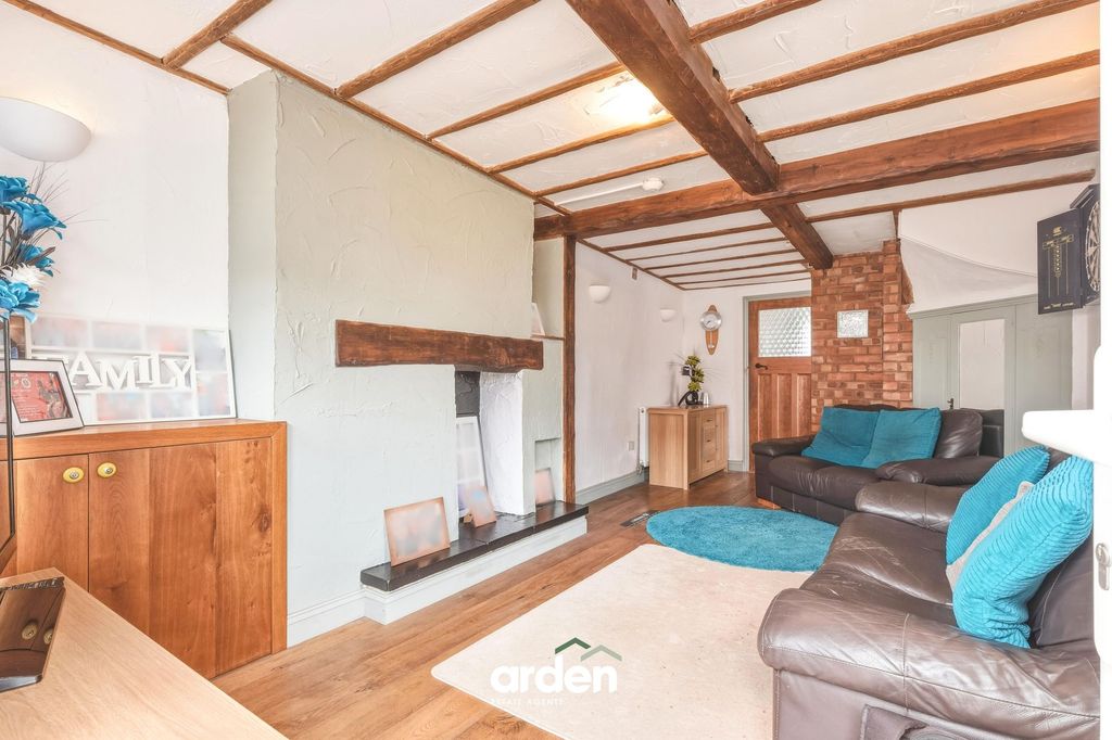 Property photo 2 of 11