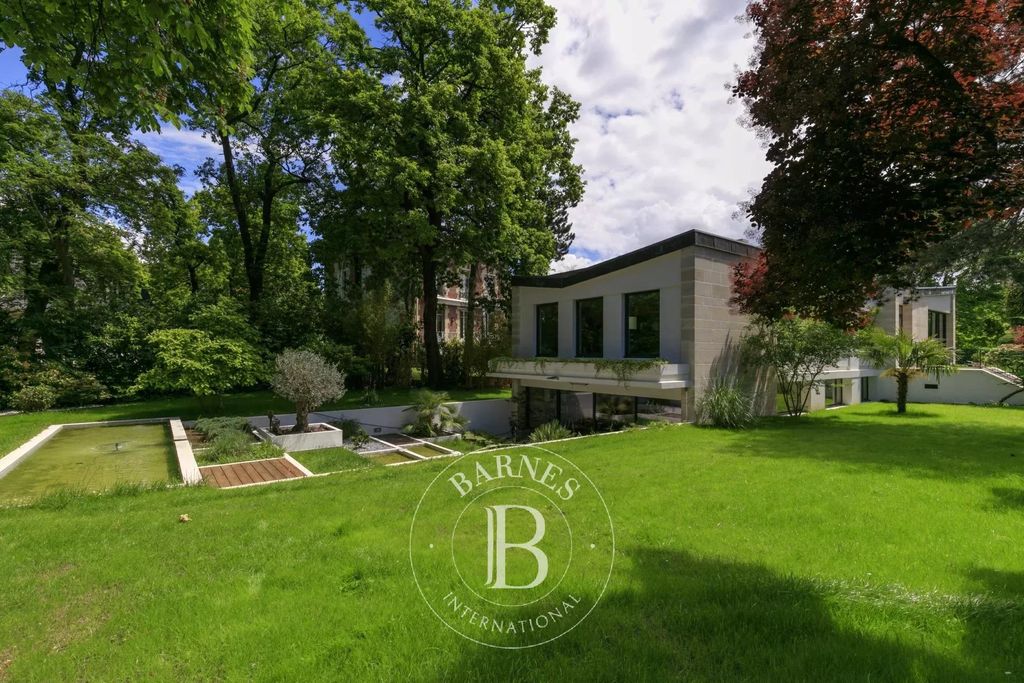 Property photo 1 of 36