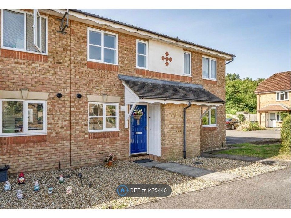 Property photo 1 of 14 Front Incl Outside Porch Cupboard