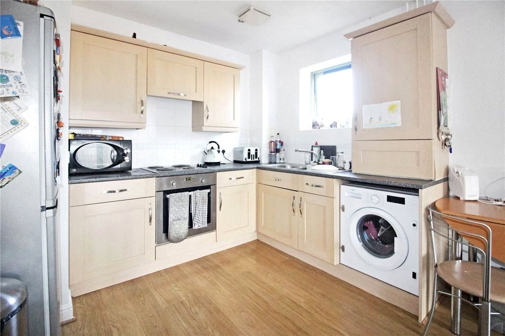 Property photo 3 of 5 Picture No. 06