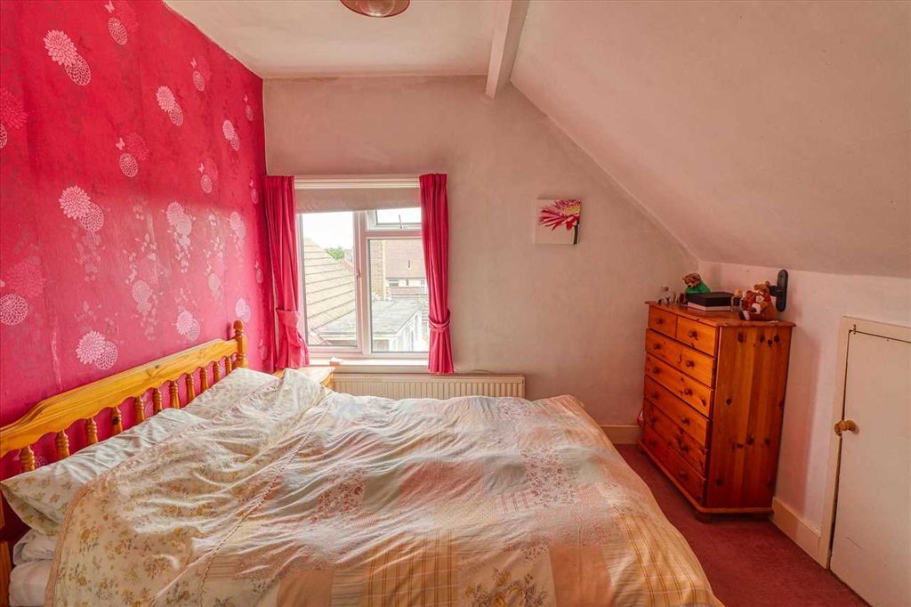 Additional image 14 of 5 bed semi-detached house for saleGreenway, Frinton On Sea CO13
