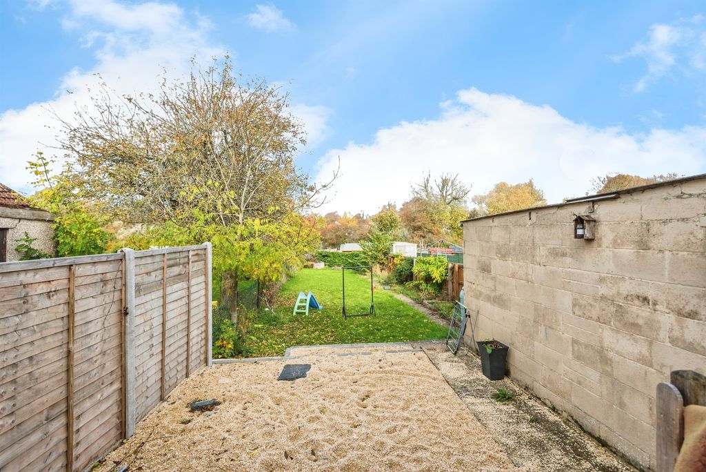 Property photo 2 of 6