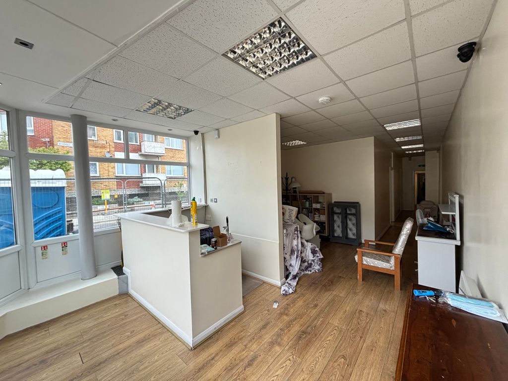 Property photo 3 of 7 Picture No. 05