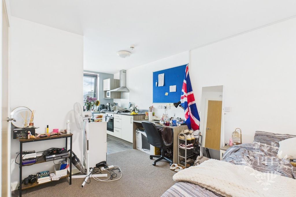 Property photo 3 of 7 Cam02002G0-Pr0208-Still004.Jpg