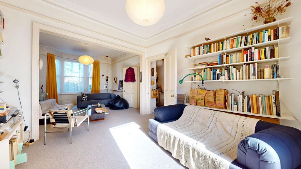 Property photo 3 of 17