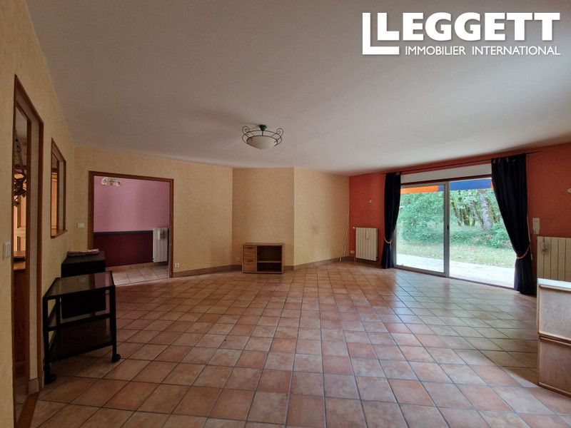 Property photo 3 of 10