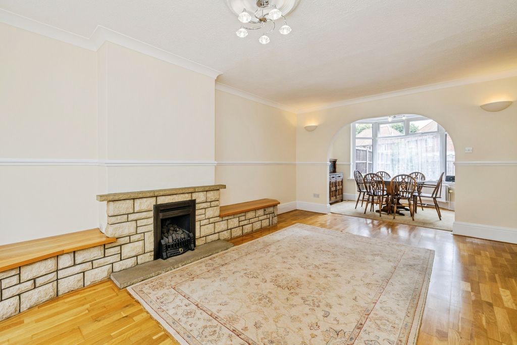 Property photo 3 of 20 2026-07-21-168Nettlehamroad012