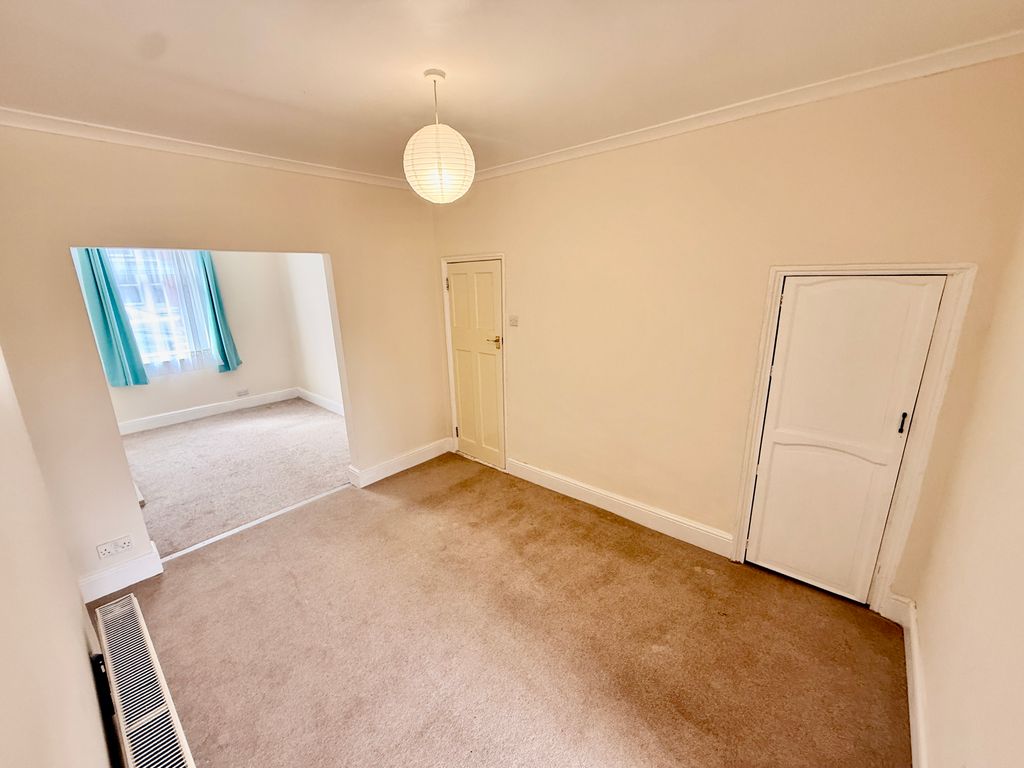 Property photo 2 of 15 Image