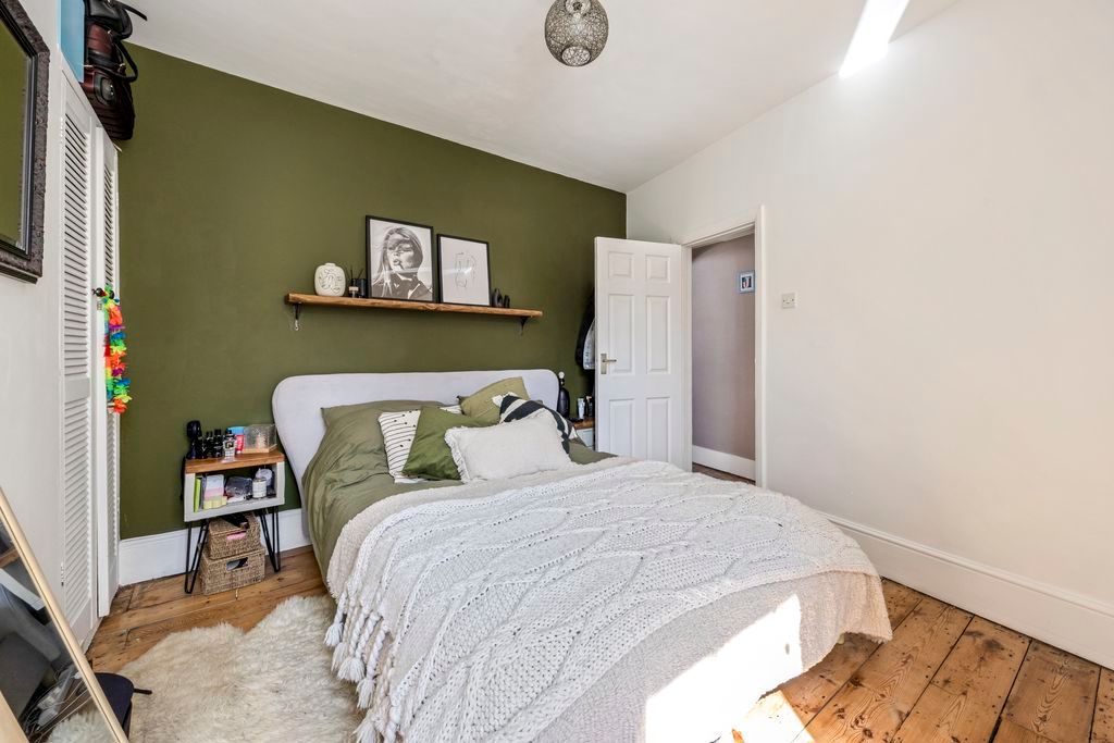 Property photo 3 of 12 Photo 6