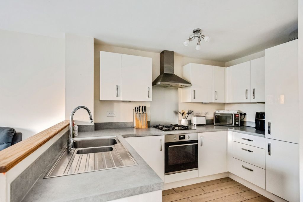 Property photo 3 of 19 Pbox-Img.Jpg