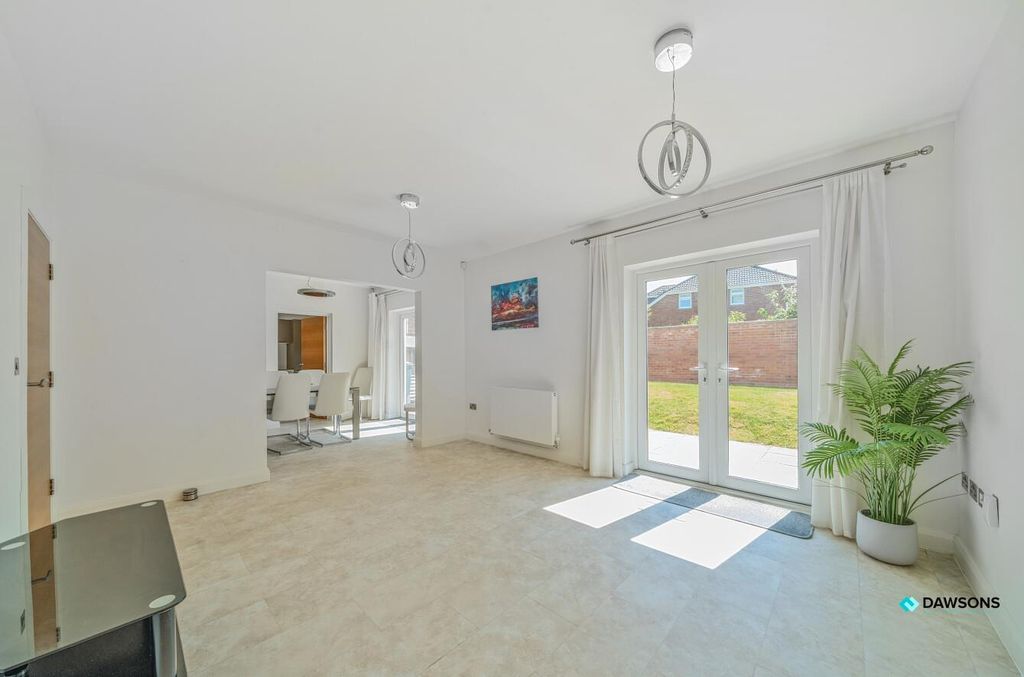 Property photo 3 of 36 0850B833-759d-44d8-9182-5F5Afe6F73A2.Jpg