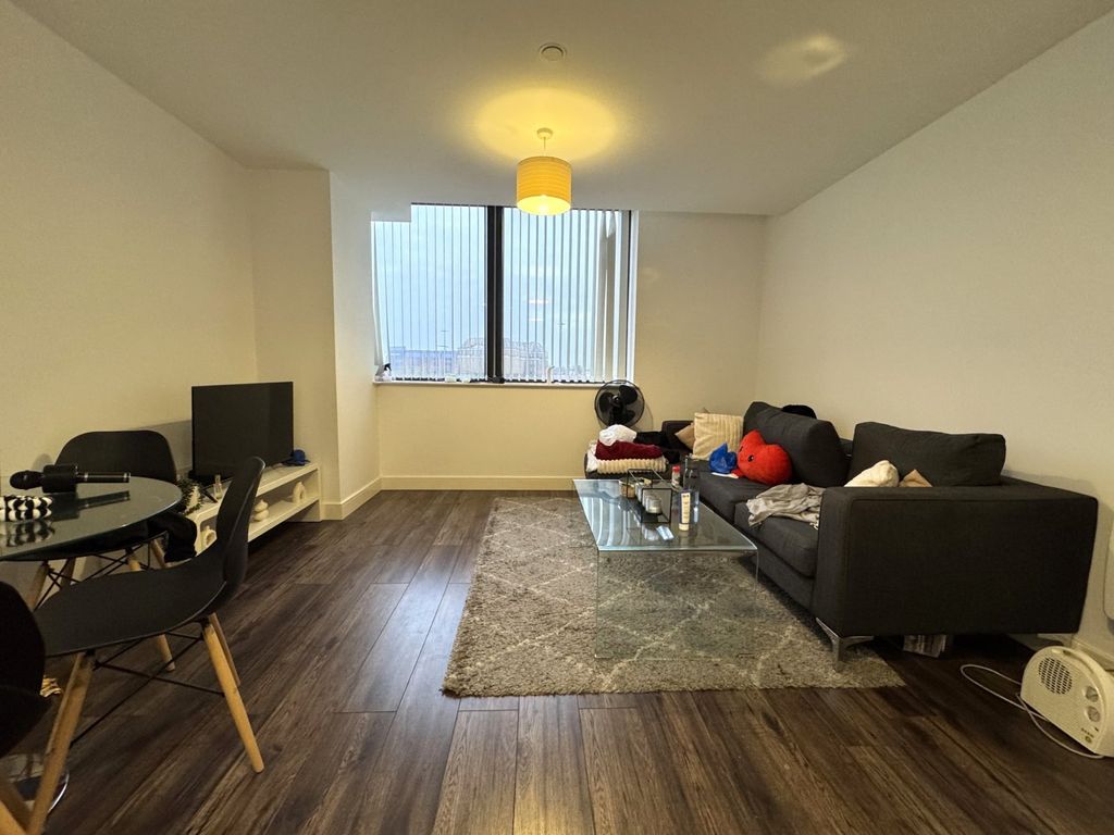 Property photo 2 of 6 Picture No. 10