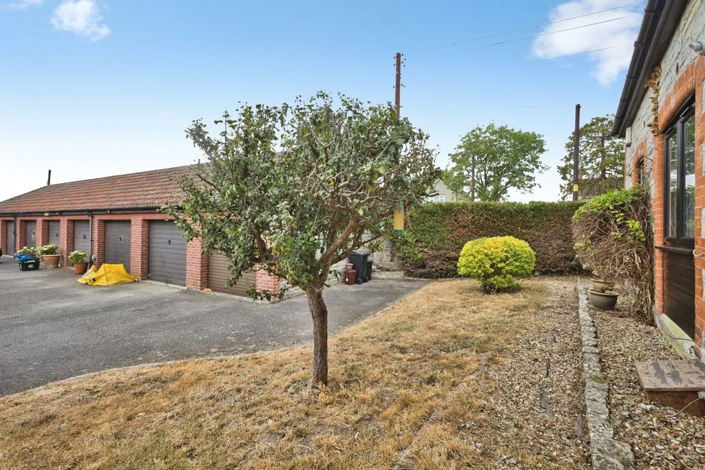Property photo 2 of 20 Pbox-Img.Jpg
