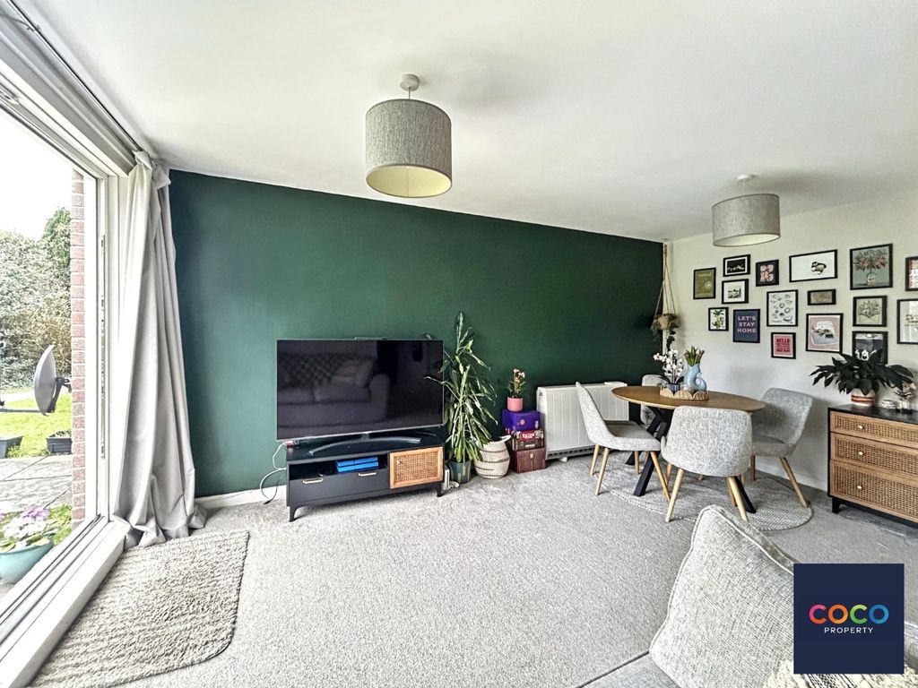 Property photo 2 of 14 4950453