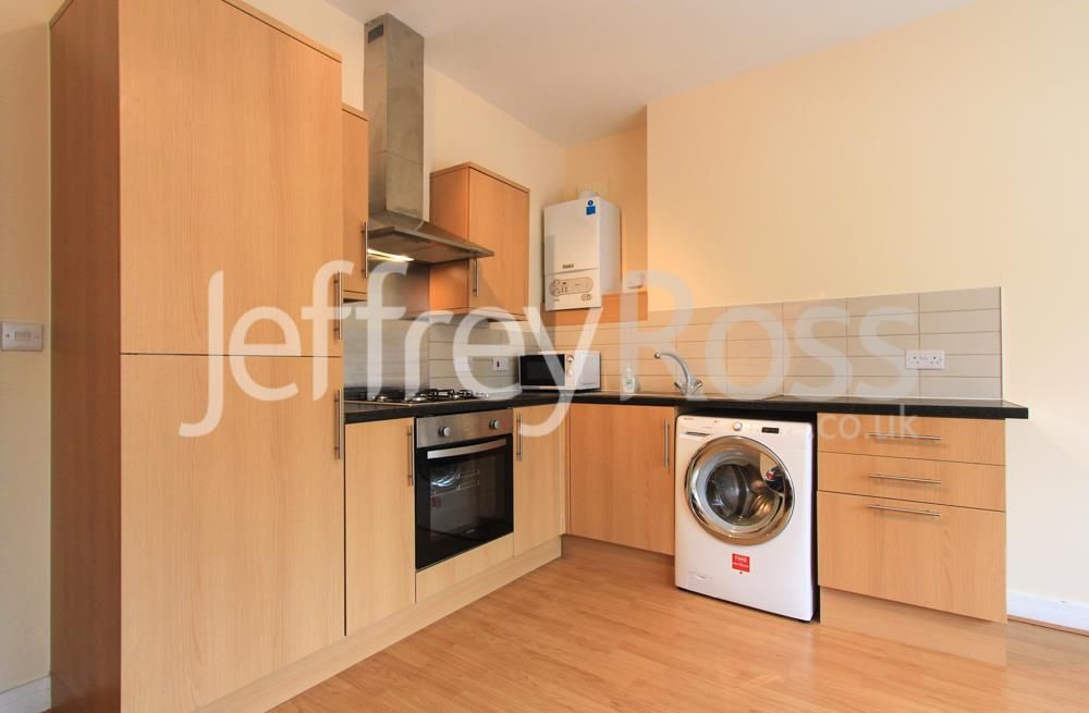 Property photo 2 of 8 1, 122 Richmond Road Lr-2.Jpg