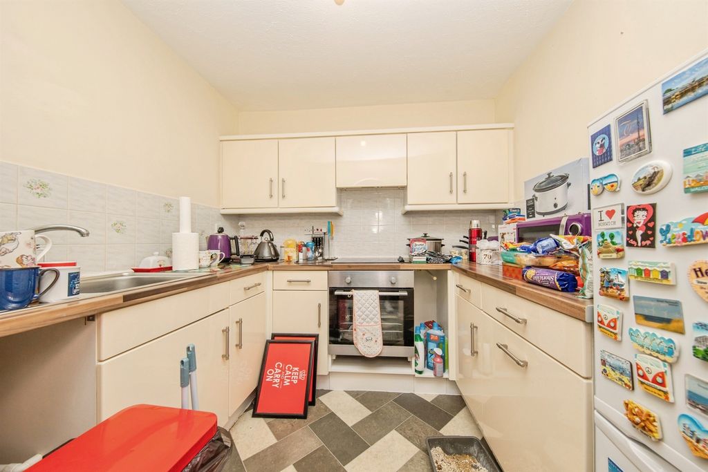 Property photo 3 of 7