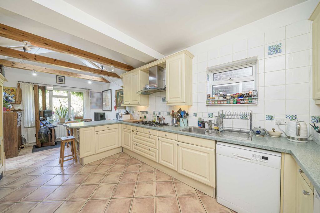 Property photo 3 of 7