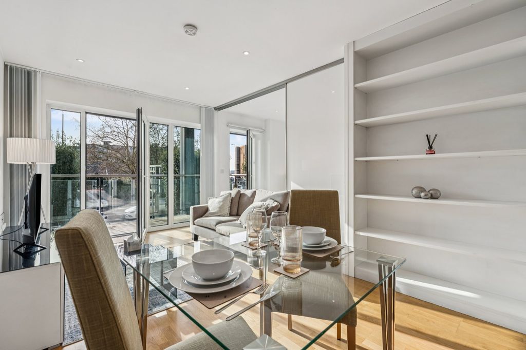 Property photo 2 of 10