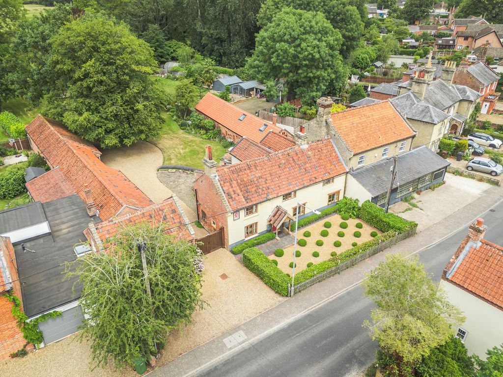 Property photo 1 of 22